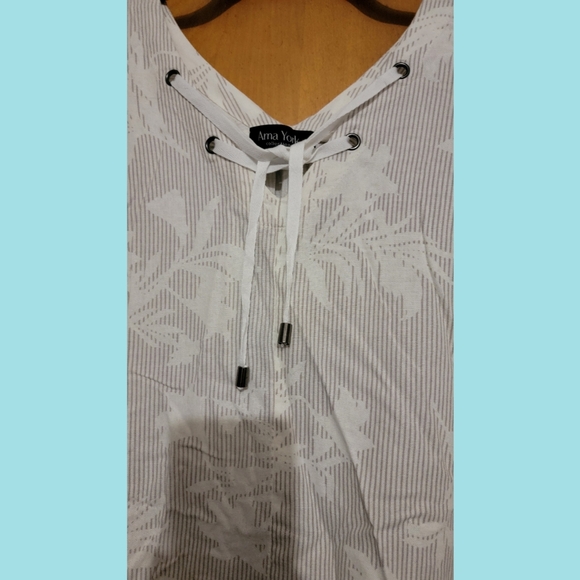 Arna York Collection Plus Size Printed Linen Blend Lace Up Top - Picture 7 of 9